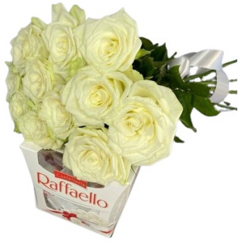 11 white roses 50 cm with Raffaello