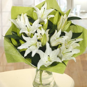 Bouquet of white lilies (5 pcs)